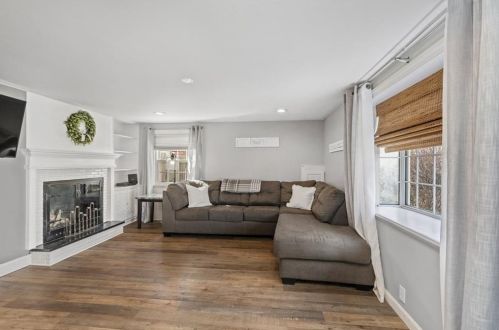 34 Homewood Ave, North Providence RI  02911-2907 exterior