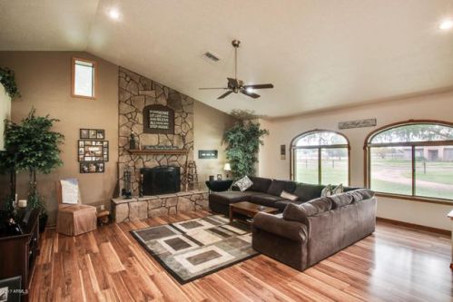 1650 Twin Acres Dr, Chandler, AZ 85286-2265
