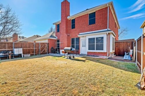 225 Waterford Oaks Dr, Cedar Hill TX 75104-2324 exterior