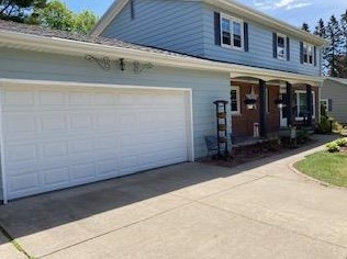 1025 Newbury St, Ripon WI  54971-1838 exterior