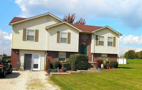 1108 Breezy Ln, Berea, KY 40403-8659