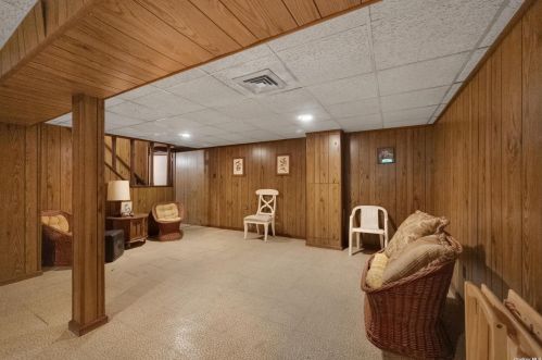 10 Purdy Ave, Elwood NY  11731-4503 exterior