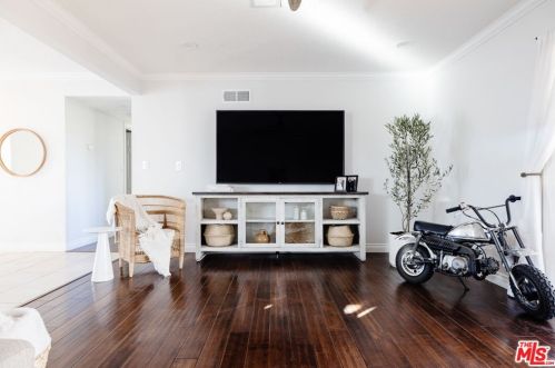 2172 Lysander Ave, Simi Valley CA 93065-1756 exterior