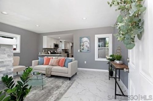 4762 Castle Ave, San Diego CA  92105-2913 exterior