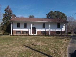 3743 Fairfield Dr, Maryville, TN 37804-3833