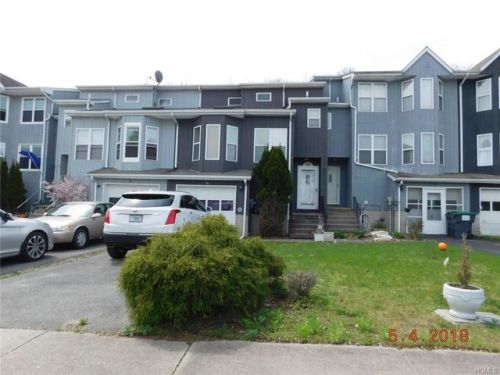 36 Mayer Dr, Middletown, NY 10940-3348