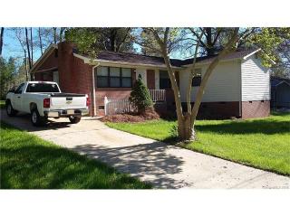 2717 Skyland Dr, Gastonia, NC 28052-3019