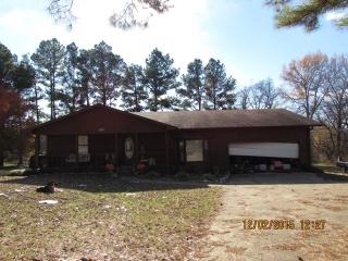 869 Revell Rd, Dyersburg, TN 38024-7569
