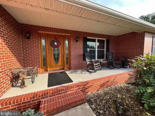 456 Ronna Pl, Mc Gaheysville, VA 22840-2692