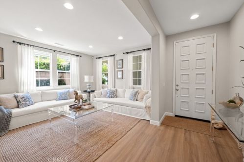 45730 Shasta Ln, Temecula CA  92592-1383 exterior