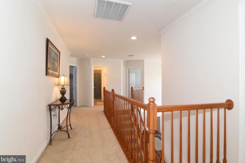 213 Alpine Dr, Leesburg VA 20175-6132 exterior