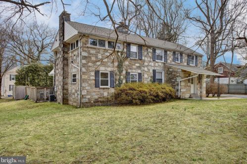 8271 Thomson Rd, Melrose Park, PA 19027-1718