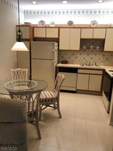 5301 Richmond Rd, West Milford NJ  07480-1933 exterior