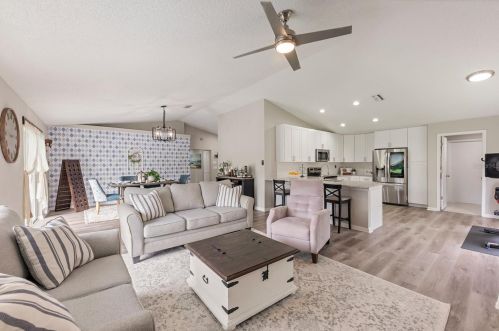 10406 Ashley Oaks Dr, Riverview FL  33578-8828 exterior