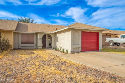 3010 Blackhawk Dr, Phoenix AZ  85050-4706 exterior