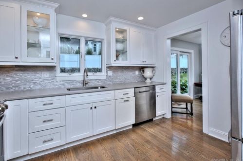 31 Larbert Rd, Southport CT  06890-1341 exterior