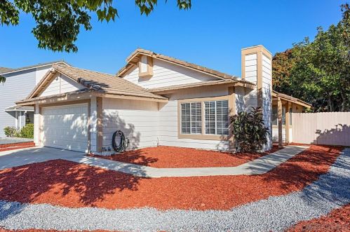 790 Foxwood Dr, Oceanside, CA 92057-5045