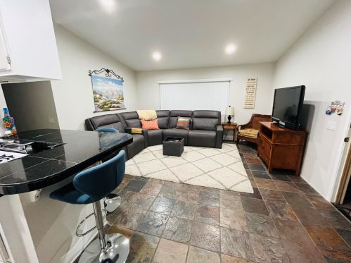 31200 Landau Blvd, Cathedral City CA  92234-5115 exterior