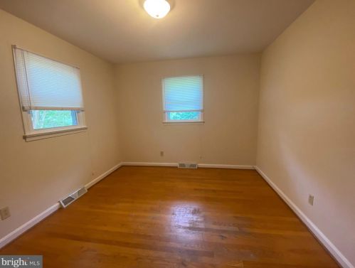 125 Hillcrest Dr, Fredericksburg VA  22401-4047 exterior