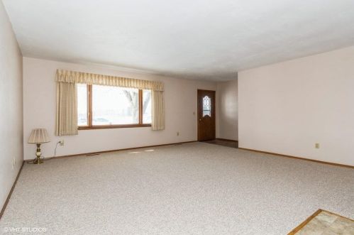 605 Oak Ln, Horicon, WI 53032-1705