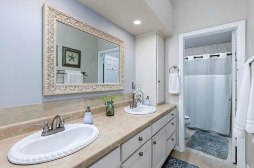 5955 Rio Valle Dr, Bonsall CA  92003-3504 exterior