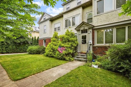 184 Irving Ave, Providence, RI 02906-5416