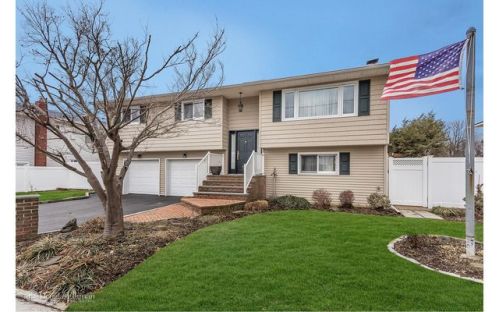 675 Stewart Ave, Bethpage, NY 11714-2711