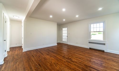 2403 Nichols Ave, Stratford CT  06614-1720 exterior