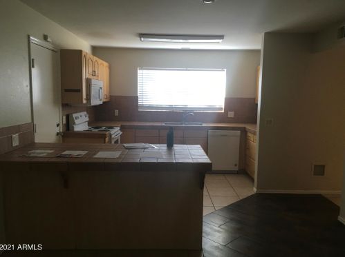 19210 14th St, Phoenix AZ  85024-8228 exterior