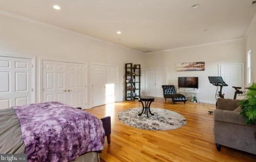 502 Cherry Valley Rd, Princeton NJ  08540-7681 exterior