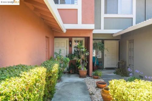 37 Chimney Rock, Oakland, CA 94605-4605