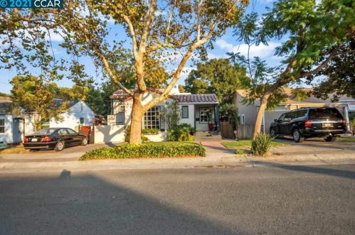 1365 Maple St, West Pittsburg, CA 94565-2743