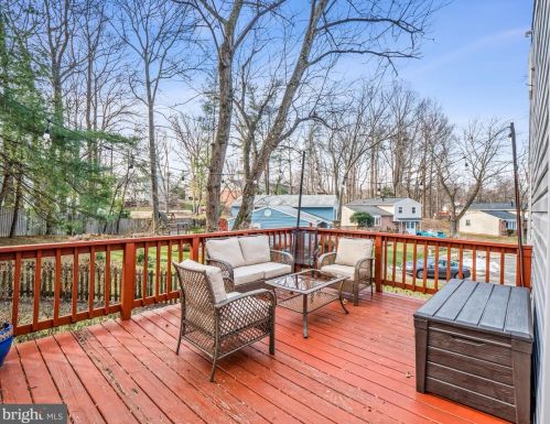 9210 Capricorn Ct, Springfield VA 22015-3513 exterior