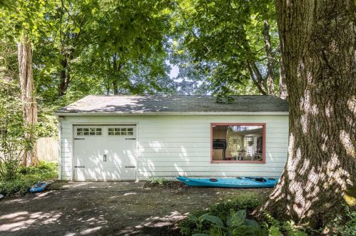 21 Chestnut St, Rhinebeck NY  12572-1516 exterior