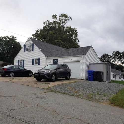 24 Plymouth Rd, North Providence RI  02904-5225 exterior