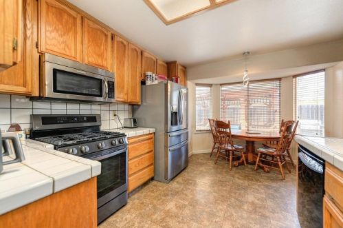 7321 Little Acorn Way, Rio Linda CA  95673-1336 exterior