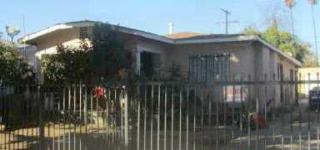 743 74 St, Los Angeles CA  90001-2311 exterior