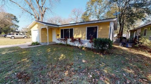 1006 15th Ave, Texas City, TX 77590-5732