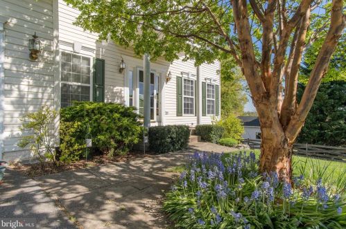 26 Colonel Miles Ct, Harpers Ferry WV  25425-3109 exterior