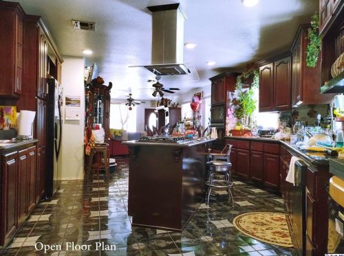 1420 131st St, Compton, CA 90222-1825