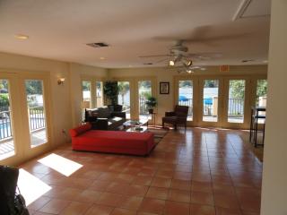 7950 Shoals Dr, Orlando FL  32817-1099 exterior