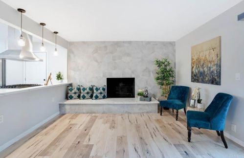 1176 Santa Fe Dr, Encinitas CA  92024-3954 exterior