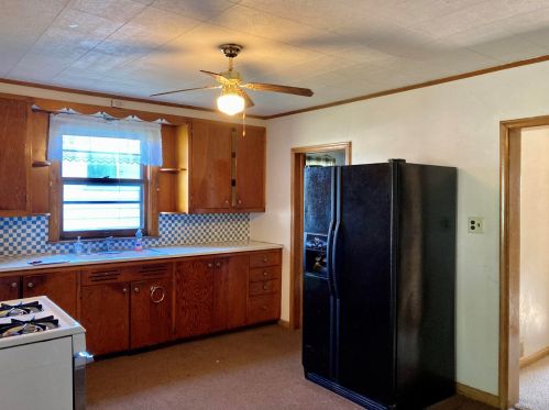 2411 Wilson St, Two Rivers, WI 54241-2435