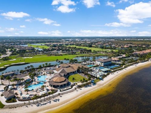 9463 Quarry Dr, Naples FL  34120-5223 exterior