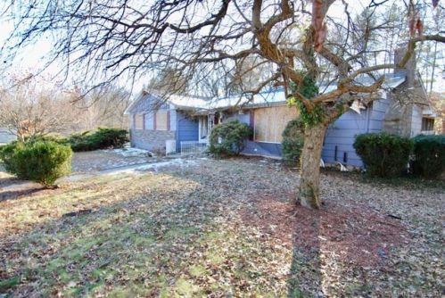 171 Payne Dr, Cheshire, CT 06410-1718