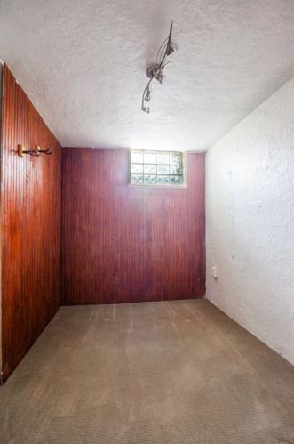 6341 Hamilton Ave, Cincinnati OH 45224-2011 exterior