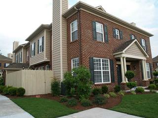 1060 Farrcroft Way, Virginia Beach VA  23455-6873 exterior