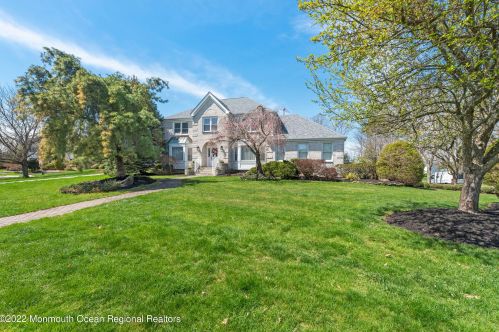 58 Amagansett Dr, Morganville, NJ 07751-1186