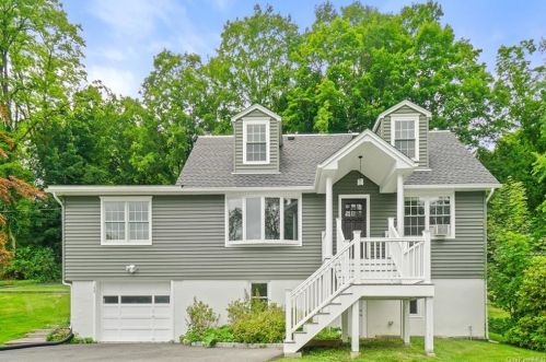155 Wood St, Mahopac NY  10541-5111 exterior