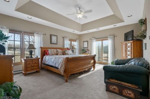 1 Mohawk Xing, Wantage NJ  07461-4539 exterior